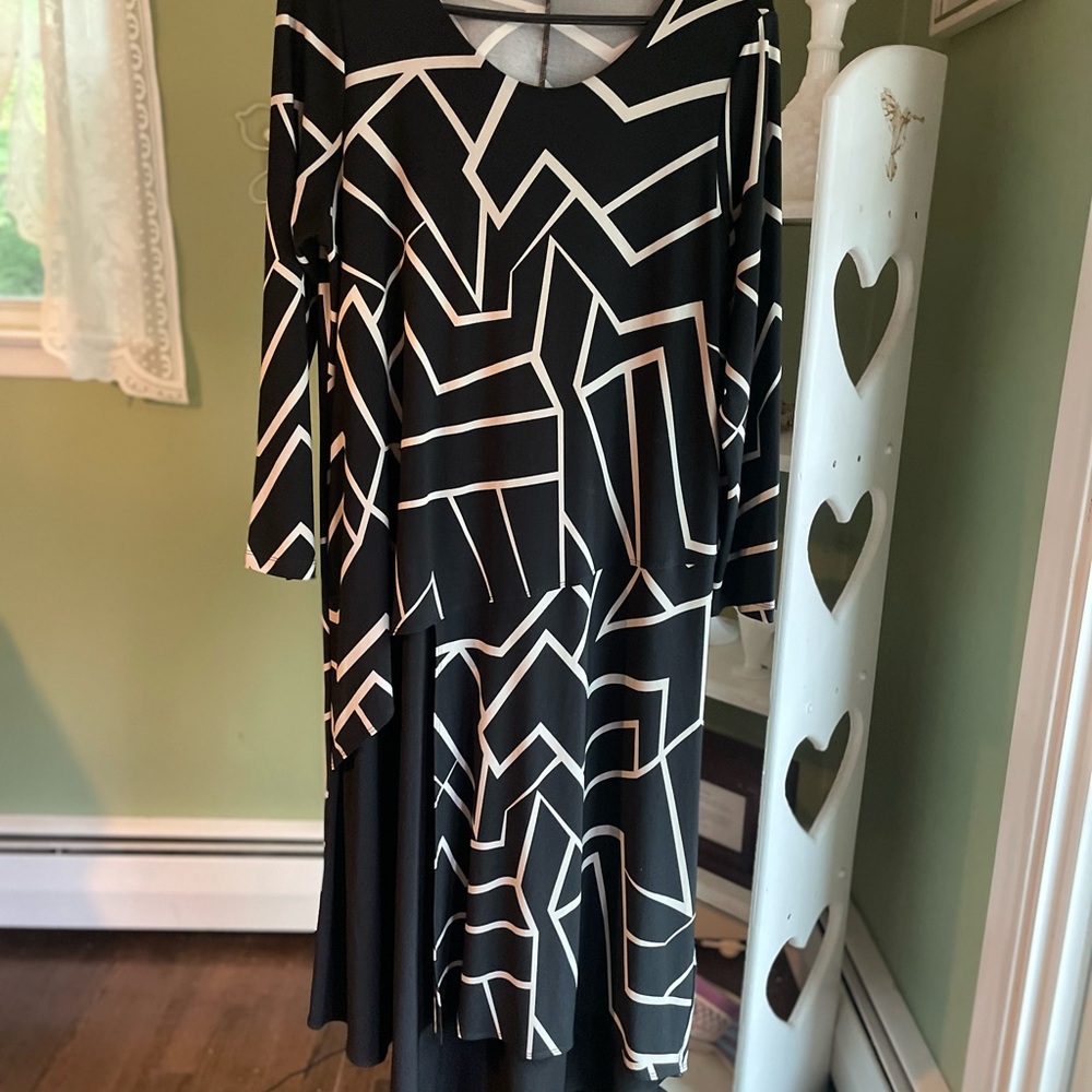 Black and White Sun Kim Asymmetrical Dress with 3/4 Sleeves